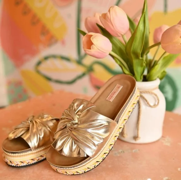 Fashion Sandals With Bow Design Color Gold Size 7 - Picture 3 of 6